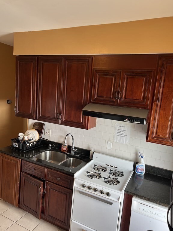 Building Photo - 24 Maryland St Unit 1