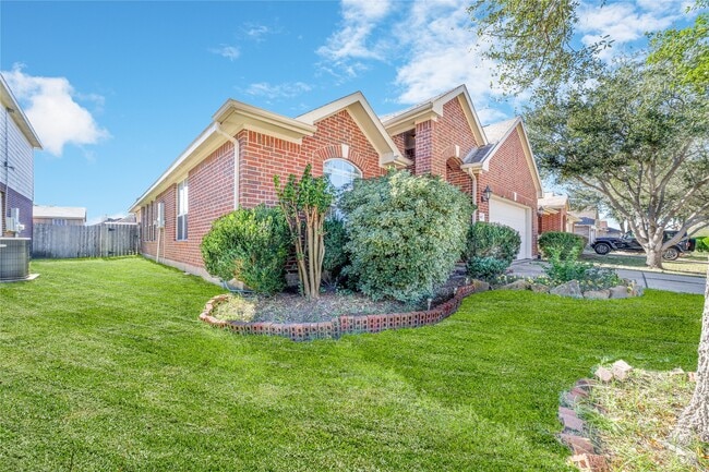 Photo - 16907 Great Oaks Glen Dr