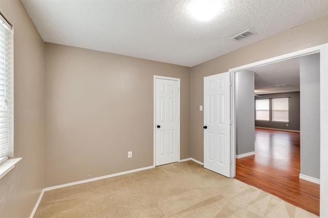 Photo - 2416 Rolling Ridge Dr