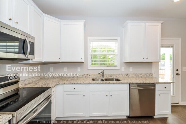 Photo - 1408 Pipeline Ave