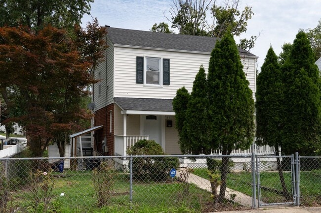 Building Photo - 1012 East-West Hwy