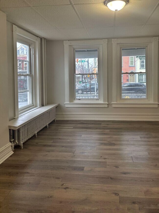 Photo - 448 N 6th St Unidad 1