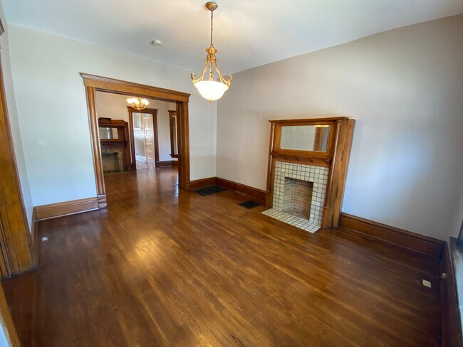 Photo - King Ave 59-61 CR Unidad 61