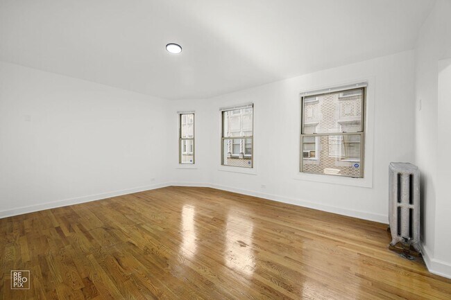 Photo - 8051 S Ingleside Ave 934-42 E 81st Chicago, IL 60619