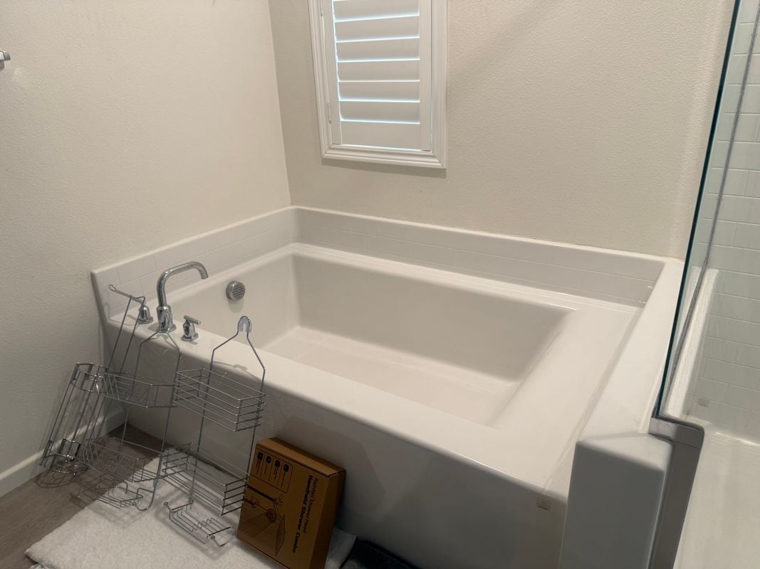 Photo - 467 W Buttercup Ln