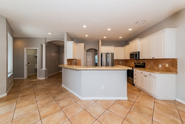 Photo - 1073 Whitegate Ct