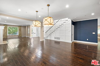 Photo - 1147 Centinela Ave