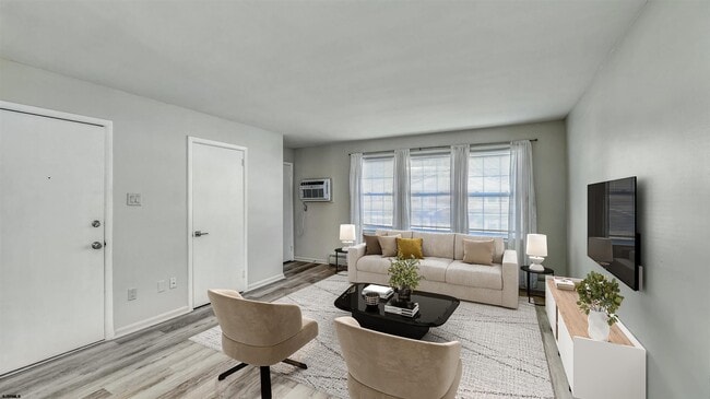 Photo - 705 N Dudley Ave Unit D-10