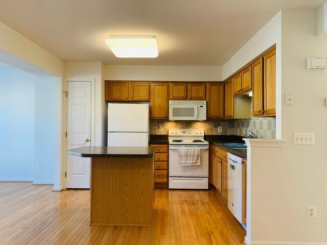 Photo - 110 Shadwell Ter Unidad SE