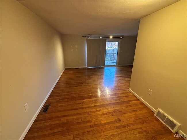 Photo - 4307 Candlelight Ln