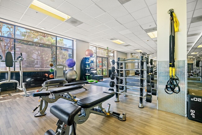 Photo - Pinnacle at MacArthur Place