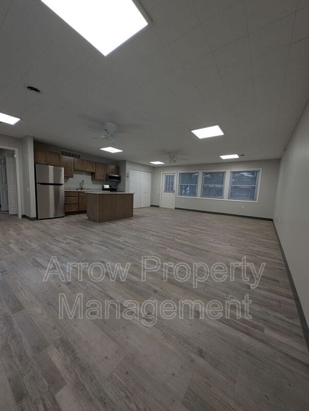 Building Photo - 407 H St Unit 25