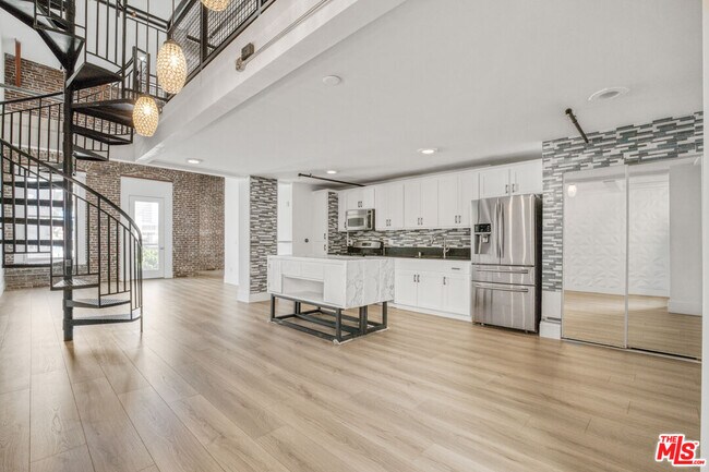 Photo - 253 S Broadway Unit 507