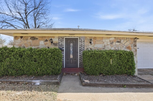 Photo - 1328 Hazelwood Dr