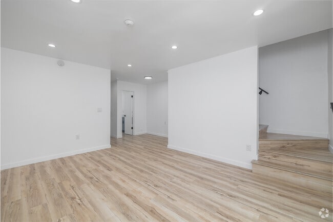 2BR, 2BA - 1,200SF - Living Room