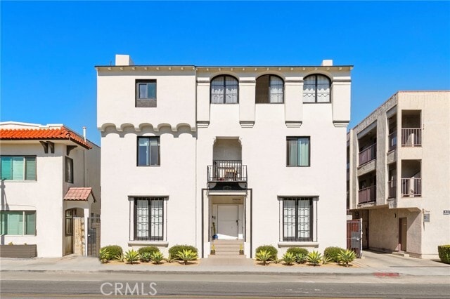 Building Photo - 1827 E 4th St Unit 7