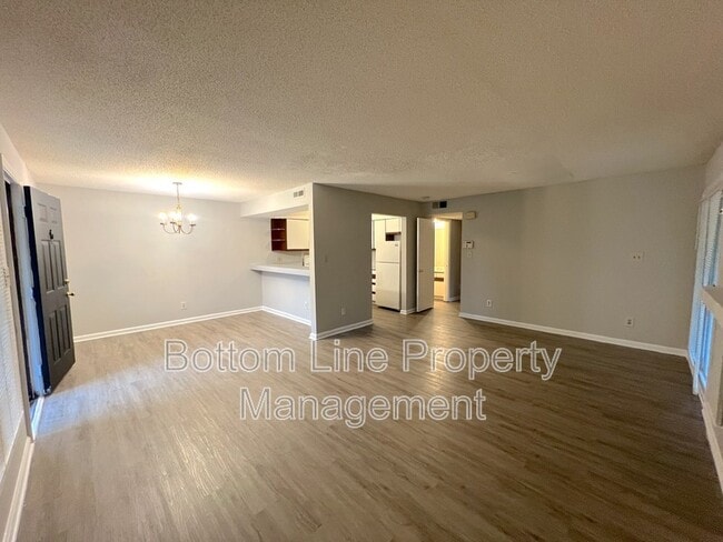 Building Photo - 1840 J Julian Ln Unit A