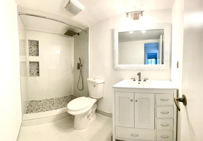 Photo - 4800 NW 79th Ave