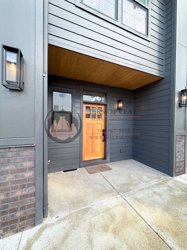 Photo - Talloc Ave SE Duplex Unit 6935