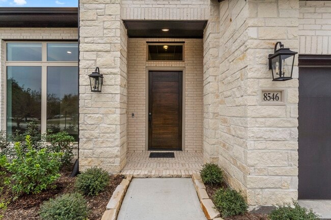 Photo - 8546 Burdekin Rd