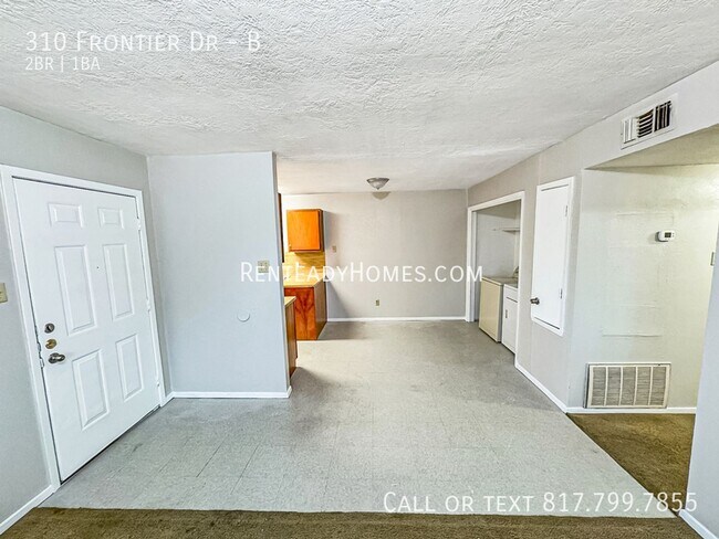 Photo - 310 Frontier Dr Unit B
