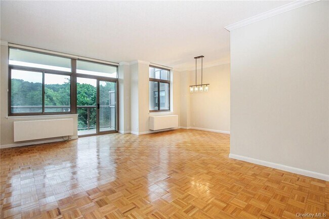 Photo - 35 N Chatsworth Ave Unidad 5E