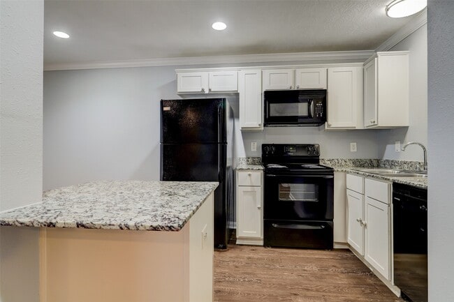 Building Photo - 835 Heights Blvd Unit 05 Rental