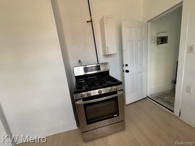 Photo - 2952 Elmhurst St