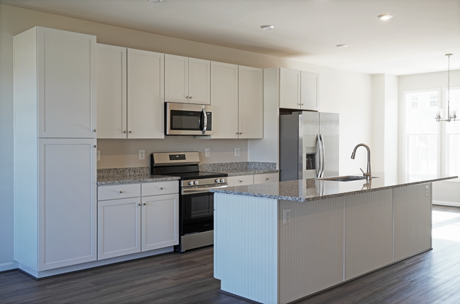 Photo - 317 Willowshire Ct