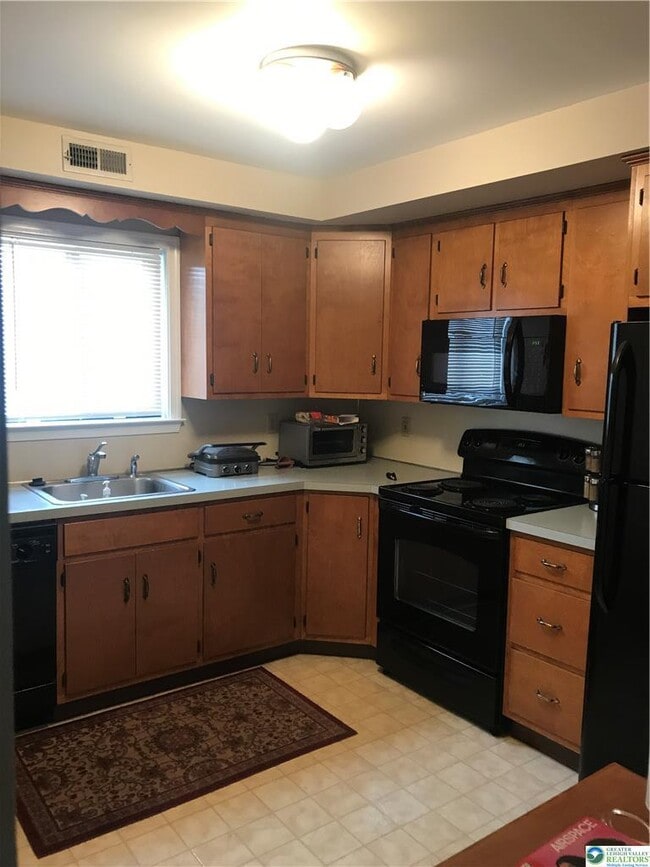 Photo - 897 Cold Spring Rd Unit 10