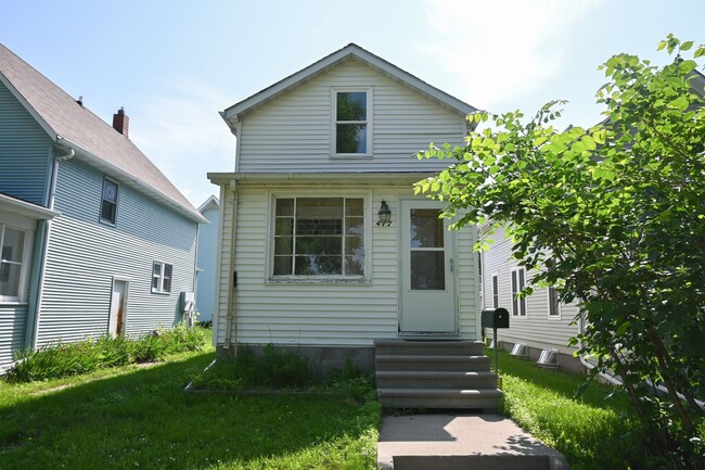 Charming 2 Bed 1 Bath Single Family Home f... - Charming 2 Bed 1 Bath Single Family Home f...