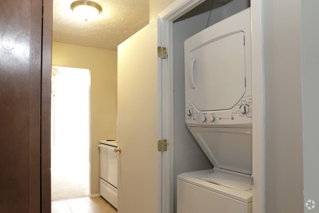 In Suite Laundry - Lakeway Woods Apartments