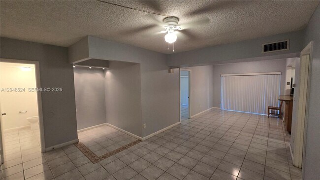 Building Photo - 8401 SW 107th Ave Unit 174E