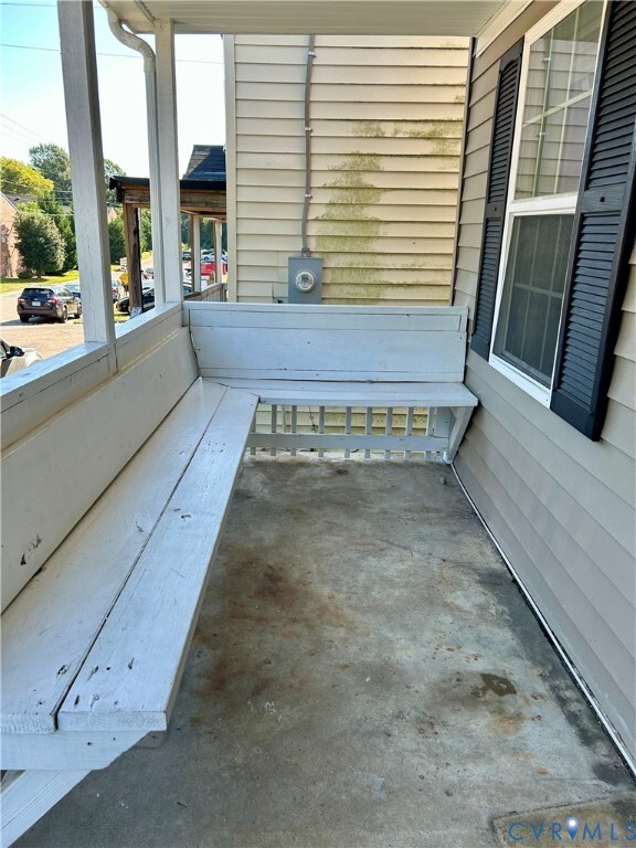 Photo - 704 Commerce St