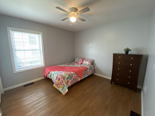 558 Locust St Unit 1