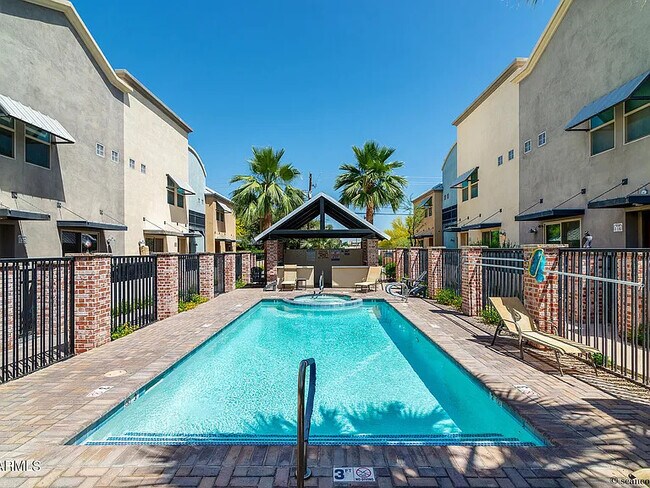 Photo - 1406 W Main St