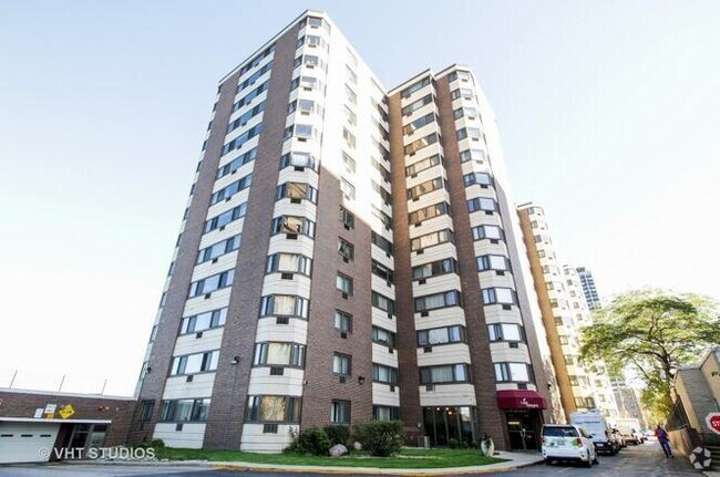 Building Photo - 7337 S South Shore Dr Rental