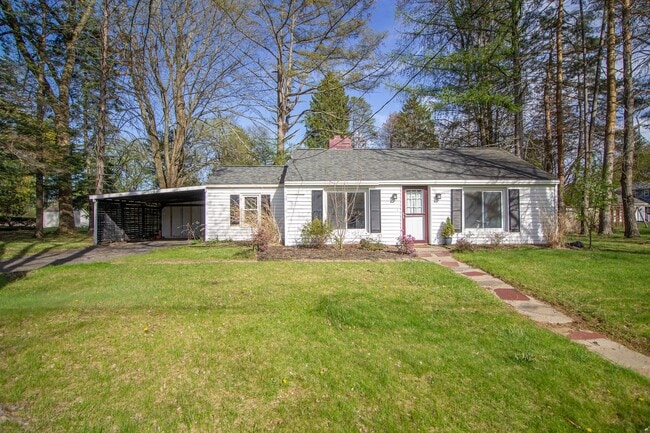 Building Photo - 934 Mohegan Rd