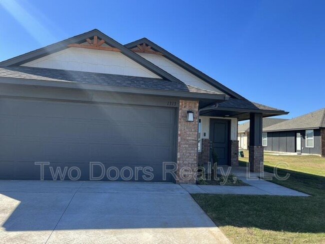 Photo - 1313 Sycamore Cir