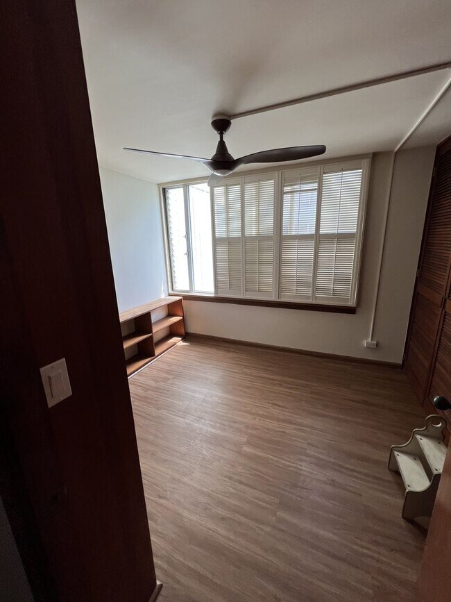 Photo - 1521 Punahou St Unit 1