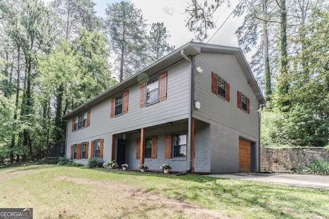 Photo - 302 E Valley Rd NE