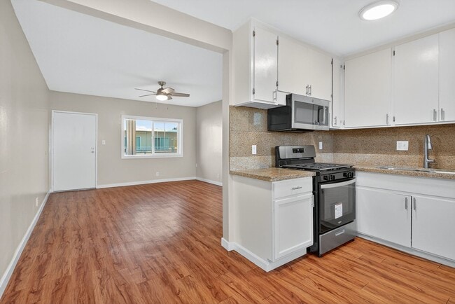 Photo - 210 E 29th St Unidad 19