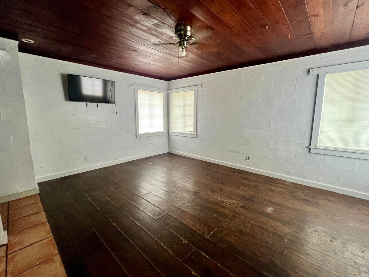 Photo - 3261 S US Hwy 1