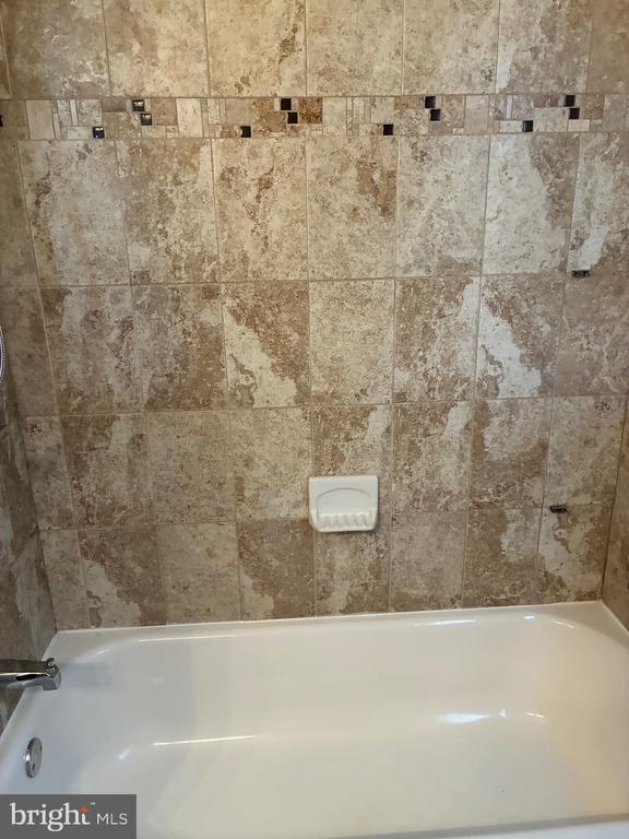 Photo - 83 Glenview Ln