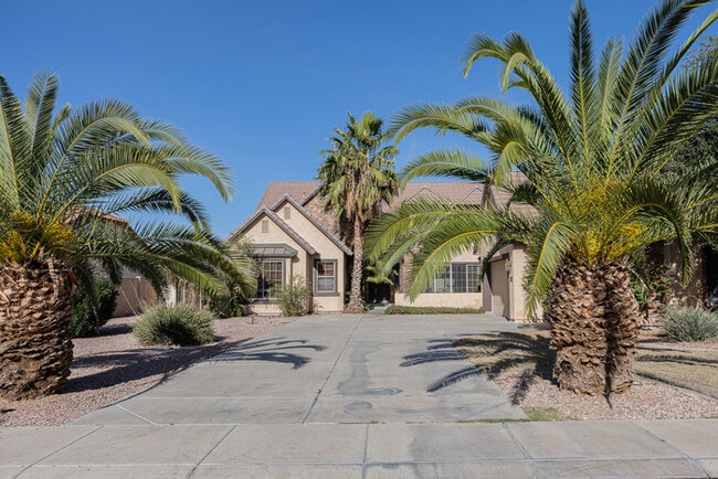 Photo - 12746 W Colter St