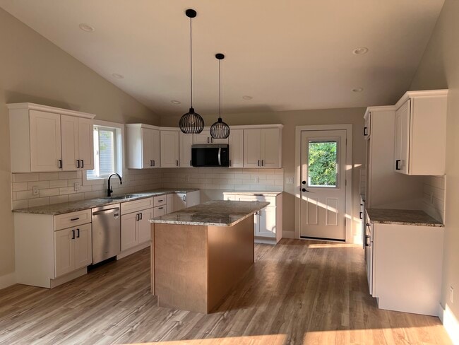 Photo - 1092 Birmley Estates Dr