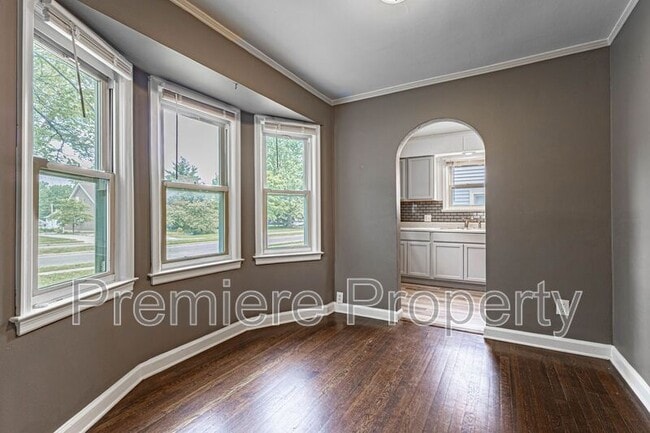 Photo - 1705 S Northern Blvd