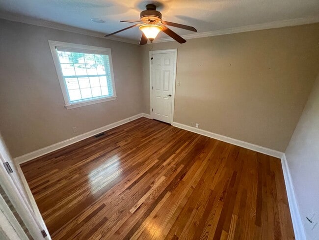 Photo - Elegant 4bd/3ba Home with Fenced-in Backyard