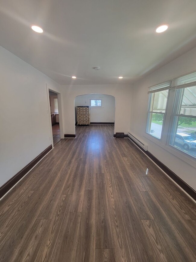 Photo - 1185 E 167th St Unit 2 (Top)