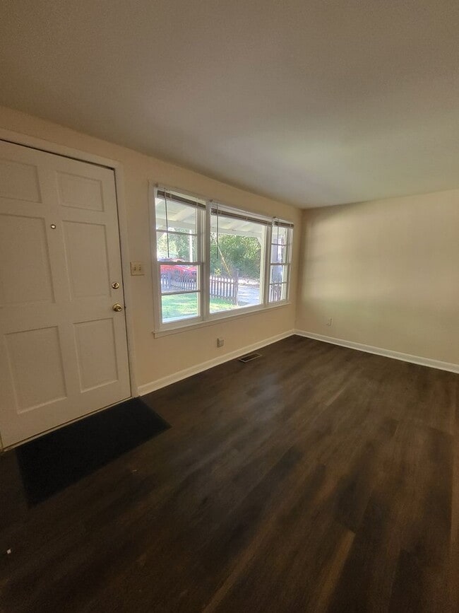 Photo - Charming Cottage on the Eastside Available Now